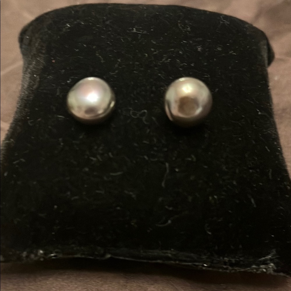 Source Unknown Black Earrings